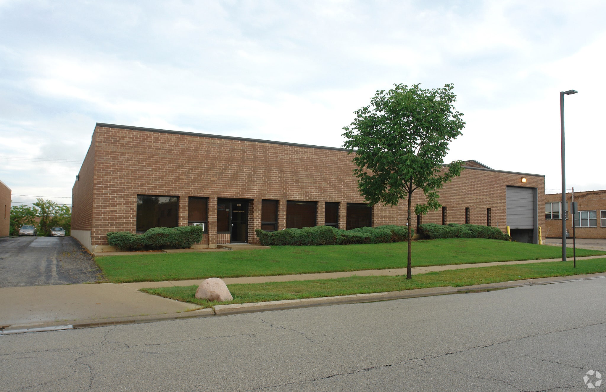 201 Bond St, Elk Grove Village, IL for sale Building Photo- Image 1 of 1