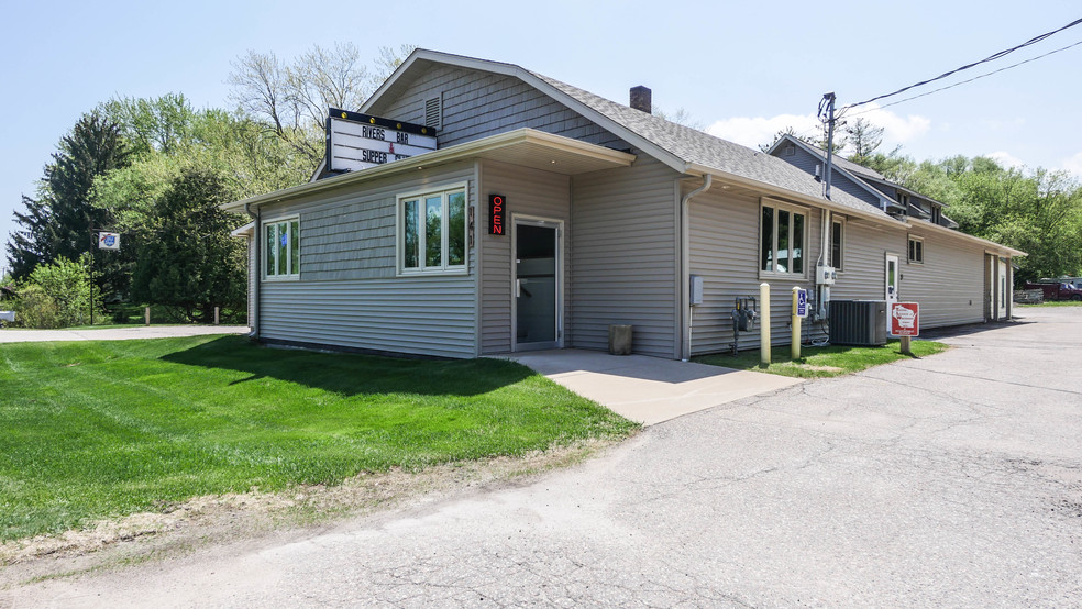 141 County Road Kk, Amherst, WI for sale - Building Photo - Image 1 of 36