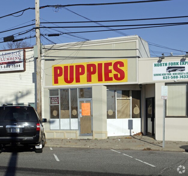 61 Railroad Ave, Ronkonkoma, NY for sale - Primary Photo - Image 1 of 1