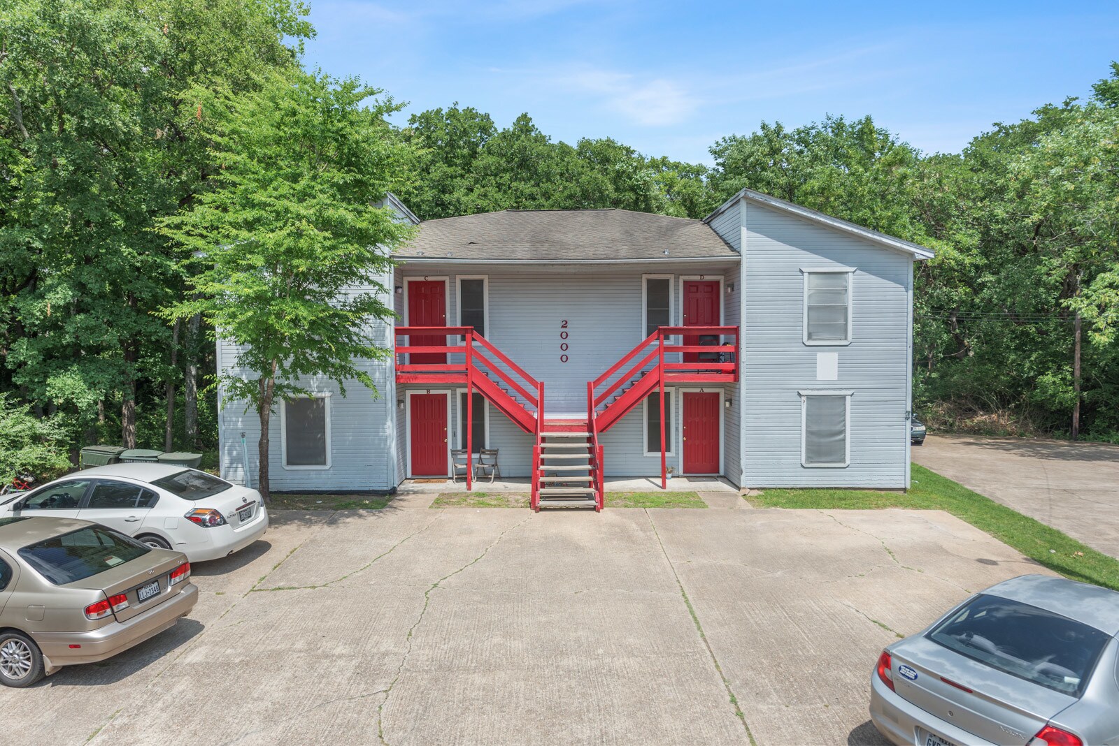 2000, Bryan, TX for sale Primary Photo- Image 1 of 1