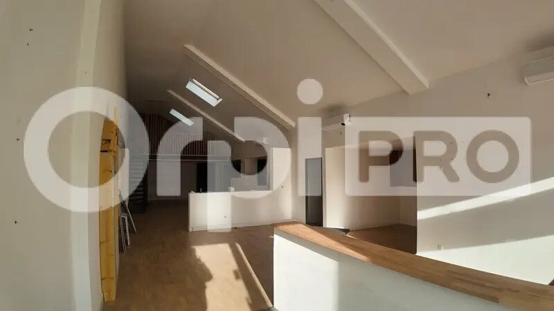 Retail in Arras for sale - Interior Photo - Image 3 of 12