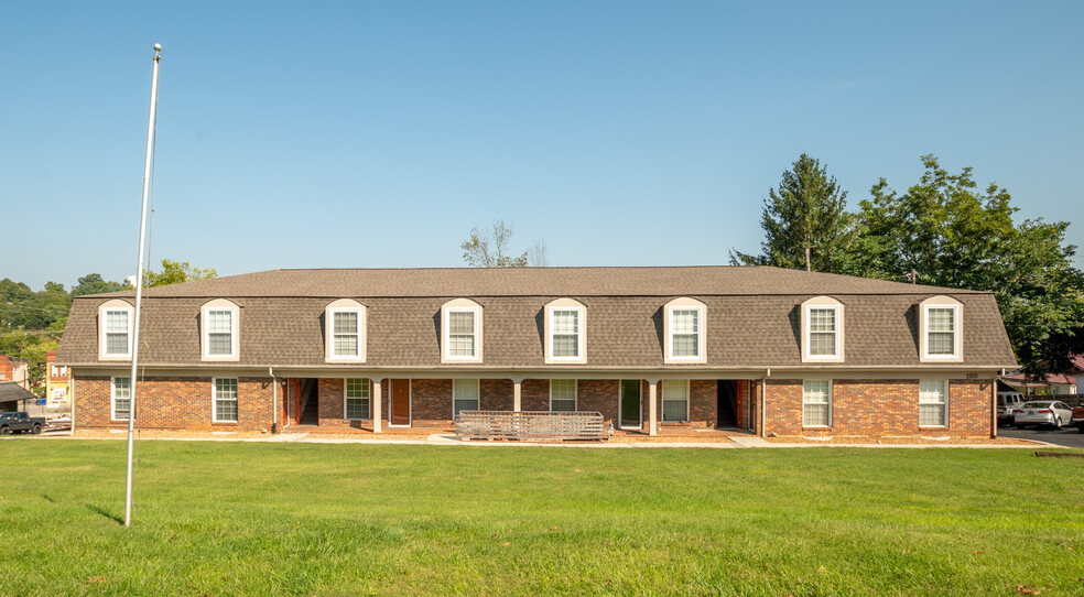 128 E Old Andrew Johnson Hwy, Jefferson City, TN for sale - Primary Photo - Image 1 of 1