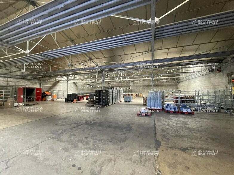 Office in Joué-lès-Tours for lease - Interior Photo - Image 2 of 6