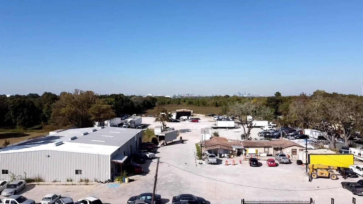 1429 Almeda Genoa Rd, Houston, TX 77047