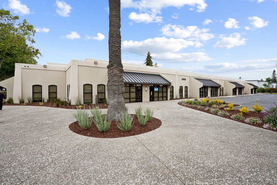 2065 Martin Ave, Santa Clara, CA for lease - Building Photo - Image 1 of 6