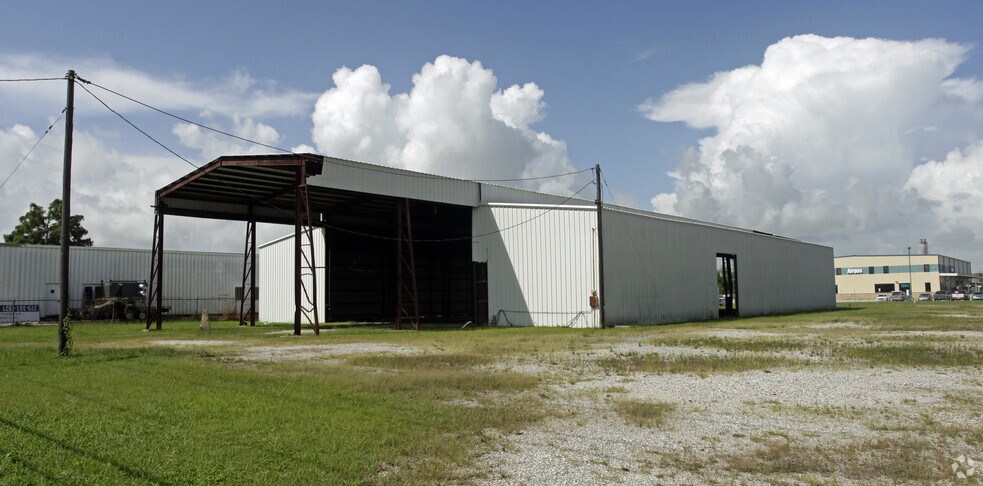 1284 Destrehan Ave, Harvey, LA for sale - Primary Photo - Image 1 of 1