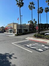 7201 Yorktown Ave, Huntington Beach, CA for lease Building Photo- Image 2 of 7