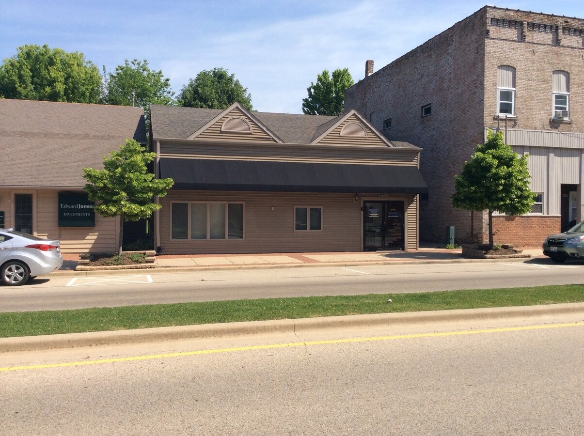 203 W Mondamin St, Minooka, IL 60447