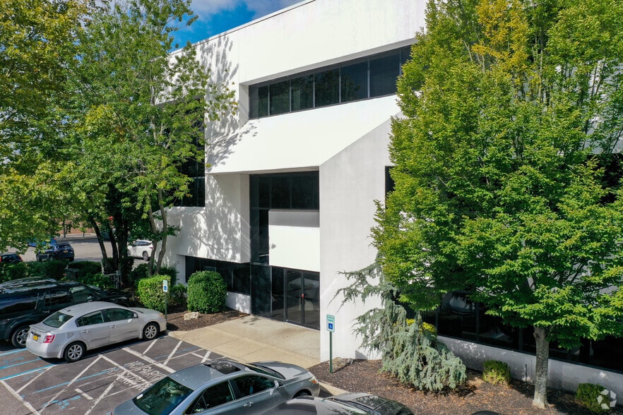 732 Smithtown Byp, Smithtown, NY 11787 Office/Medical for Lease