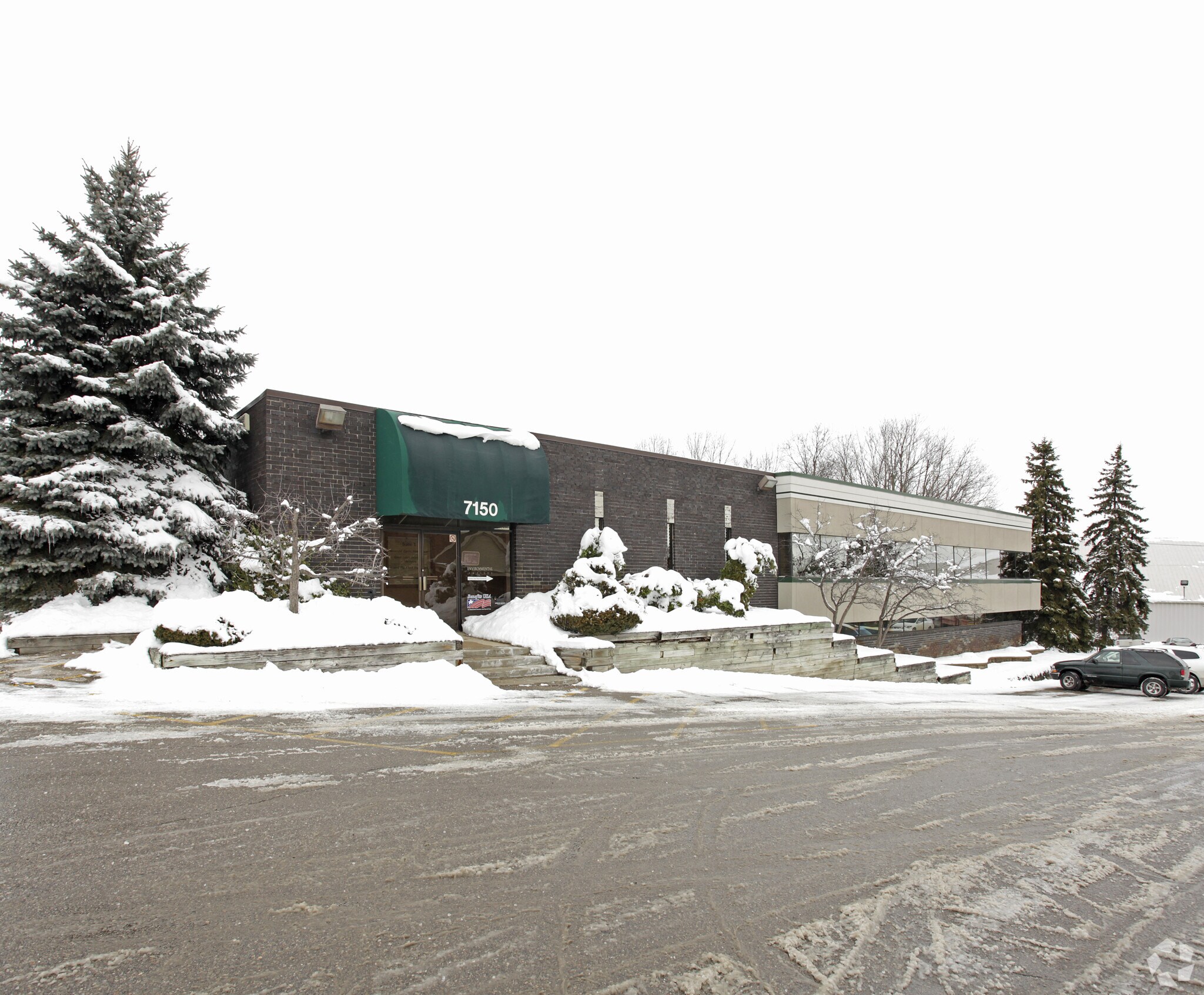 7150 Dixie Hwy, Clarkston, MI for sale Primary Photo- Image 1 of 1