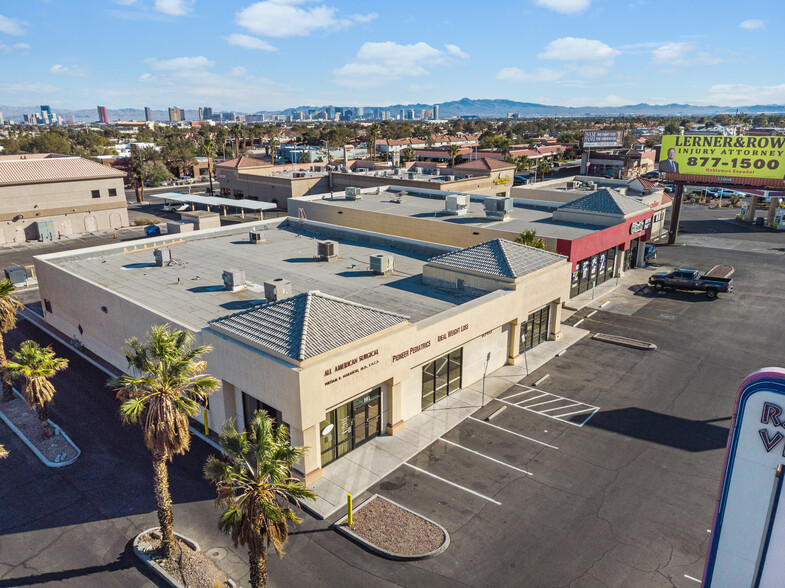 1040 S Rainbow Blvd, Las Vegas, NV for sale - Building Photo - Image 3 of 8