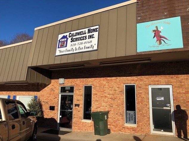 120 Fairway Shopping Ctr, Hudson, NC for sale Primary Photo- Image 1 of 1