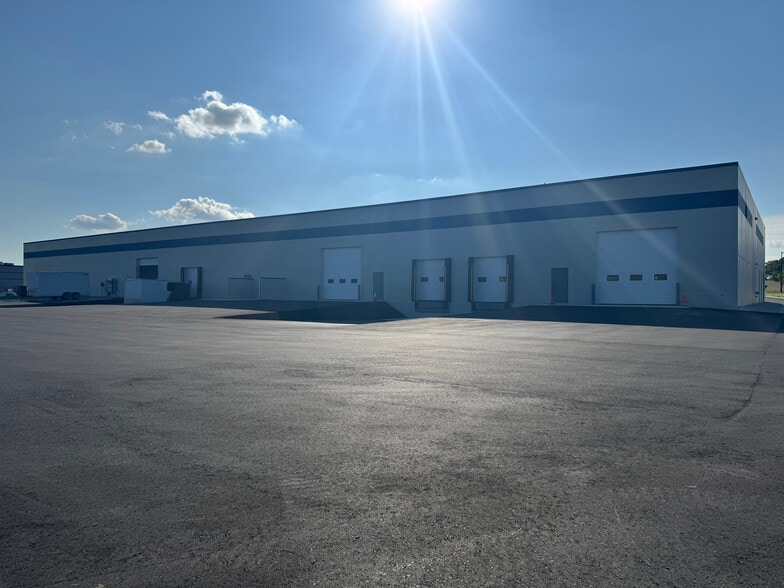 N171 W21860 Caymus Ct, Jackson, WI for lease - Building Photo - Image 3 of 4