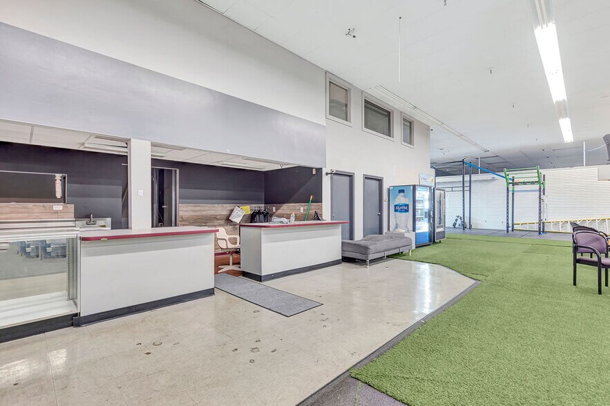 188190 N Brookwood Ave, Hamilton, OH 45013 Retail for Sale