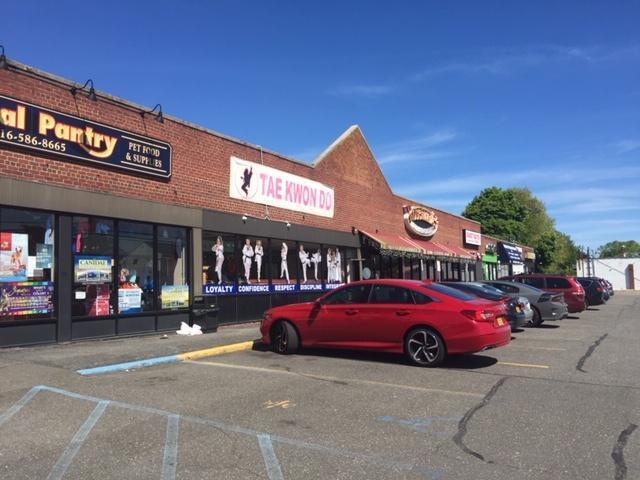 182-194 Merritts Rd, Farmingdale, NY for lease - Building Photo - Image 3 of 7