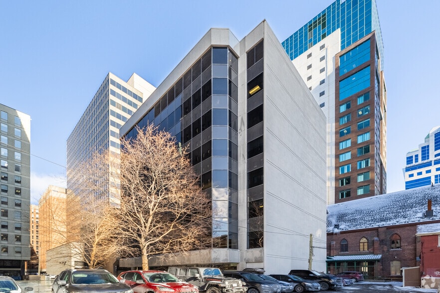 200 Laurier Ave W, Ottawa, ON for lease - Building Photo - Image 2 of 5