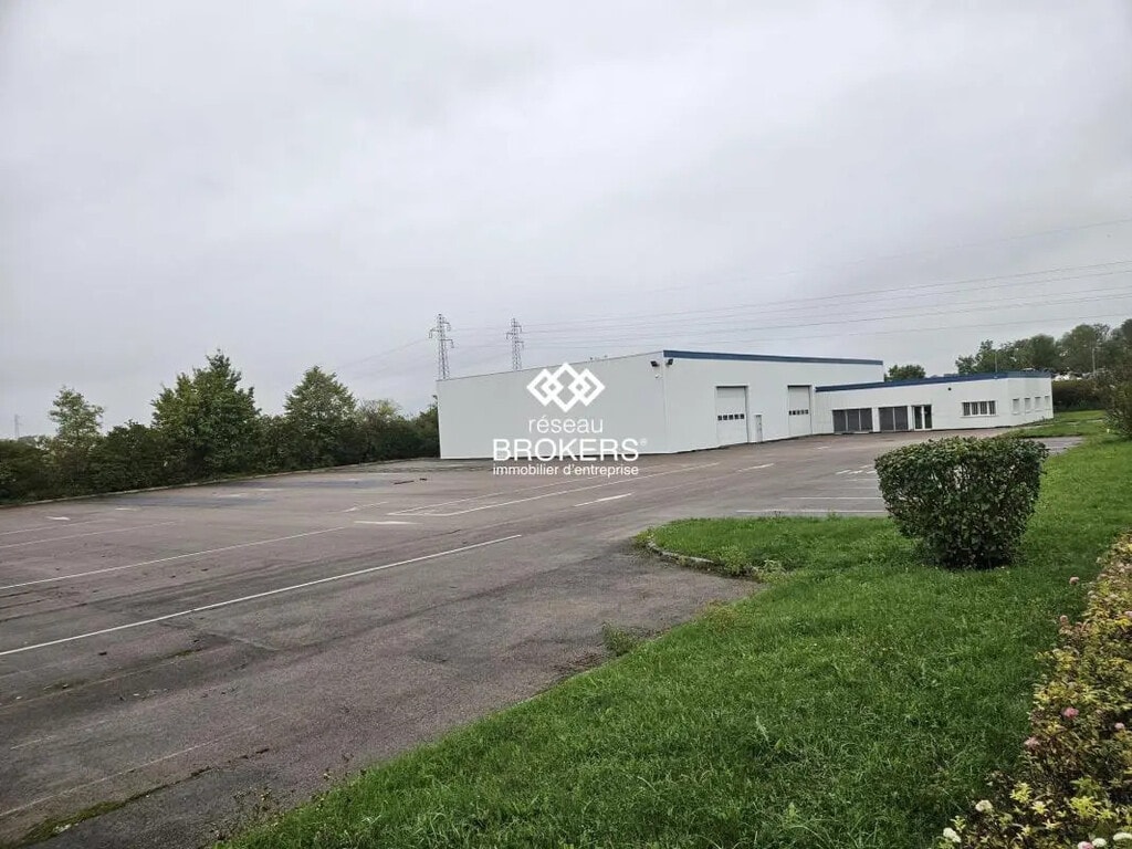 Location Entrepôt 1 278 m² - Photo 1