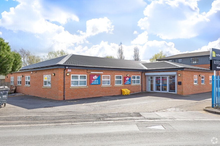 Annie Reed Rd, Beverley for sale - Primary Photo - Image 1 of 4