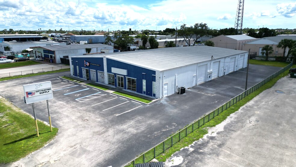 1129 Tamiami Trl, Port Charlotte, FL for sale - Building Photo - Image 2 of 12