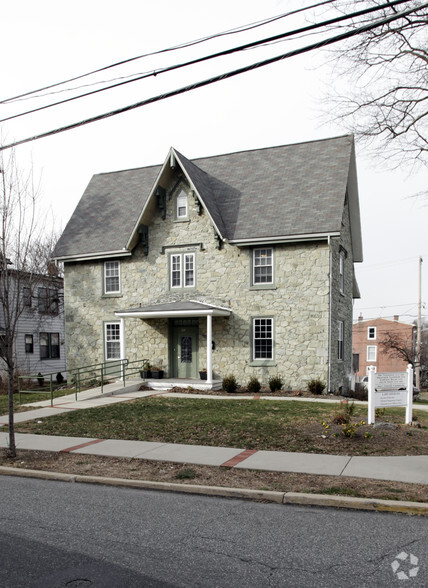 203 W Chestnut St, West Chester, PA for lease - Primary Photo - Image 1 of 10