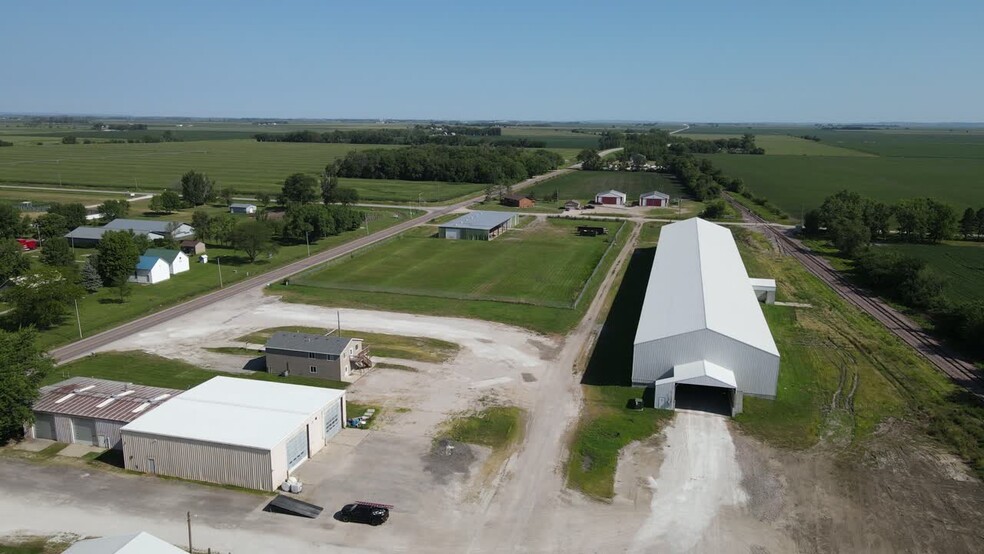 213 10th St, Onawa, IA for sale - Aerial Video - Image 3 of 23