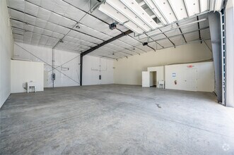 4061 Thomas St, Oxford, FL for lease Interior Photo- Image 2 of 2