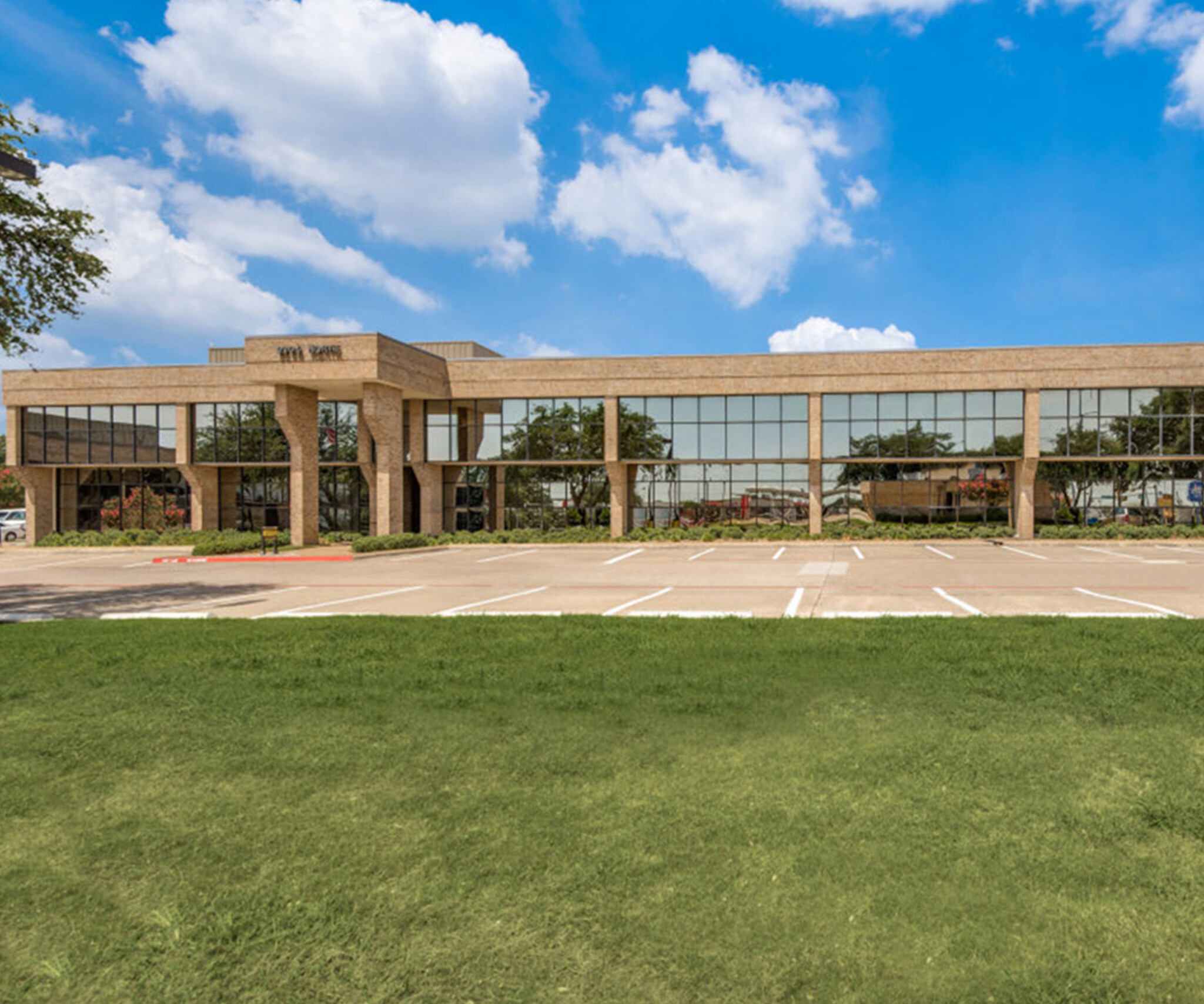 9304 Forest Ln, Dallas, TX for lease Building Photo- Image 1 of 6