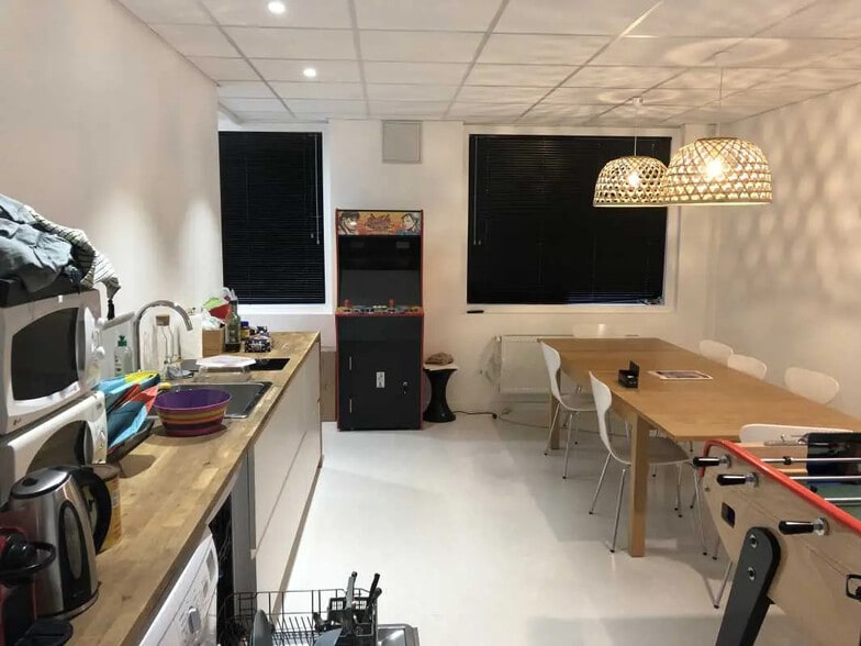 12 Chemin Des Gorges, Dardilly for lease - Interior Photo - Image 3 of 10