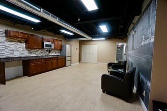 392 Pearl St, Buffalo, NY for lease Interior Photo- Image 2 of 7