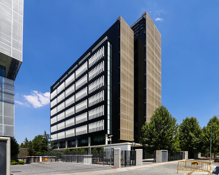 Avenida Aragón, 404-404, Madrid, Madrid for lease - Building Photo - Image 2 of 7