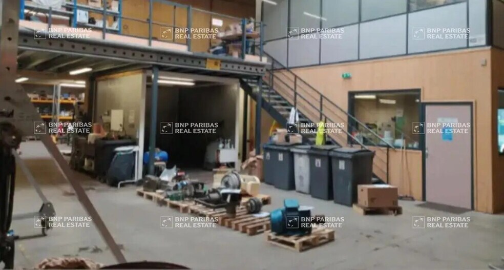 Flex in Wambrechies for lease - Interior Photo - Image 2 of 20