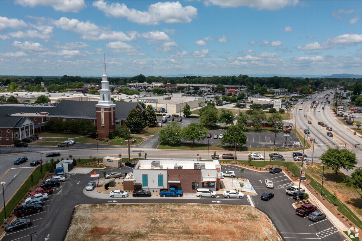 200 S Main St, Mauldin, SC 29662