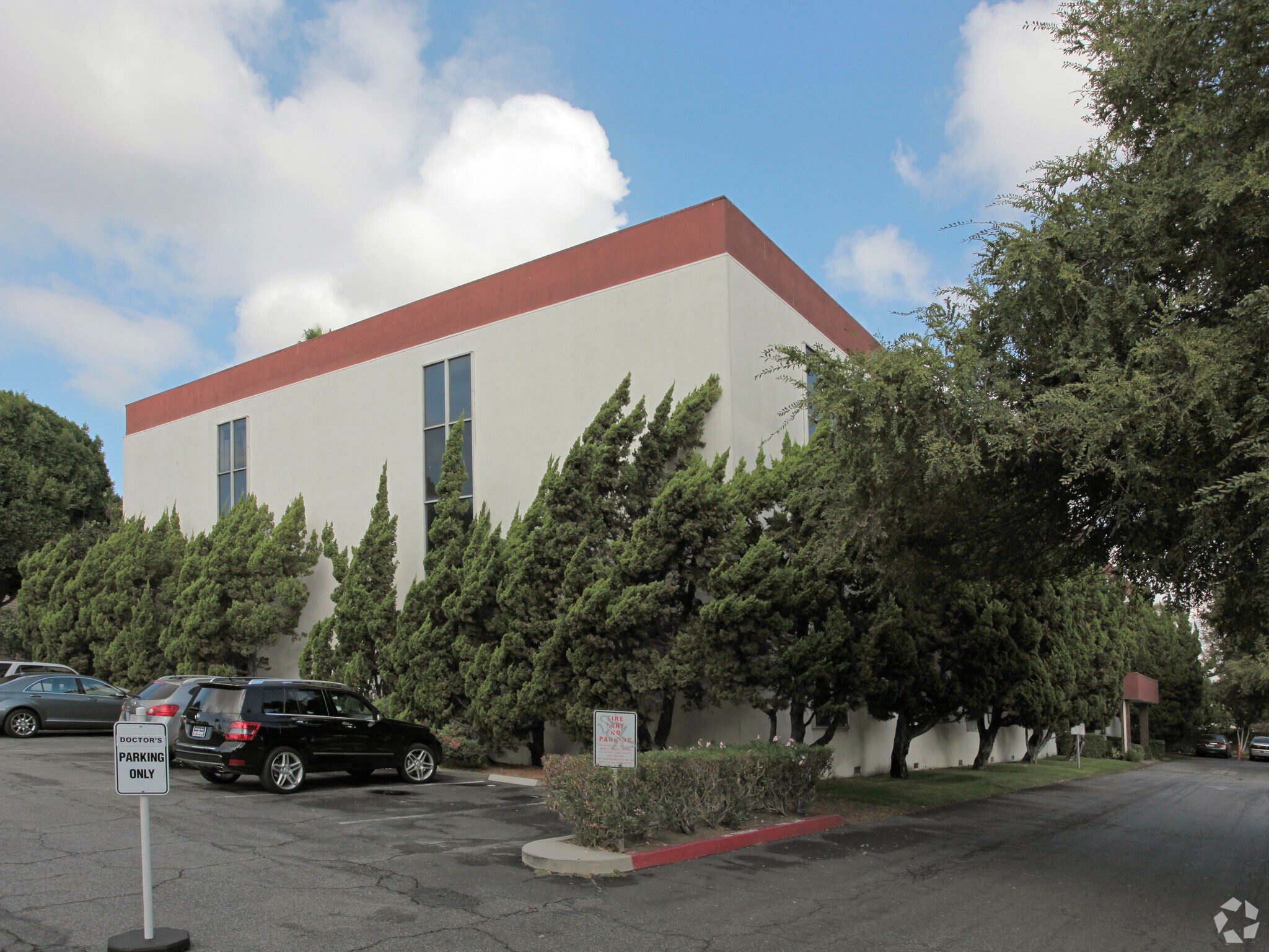 16660 Paramount Blvd, Paramount, CA 90723 Medical for Lease