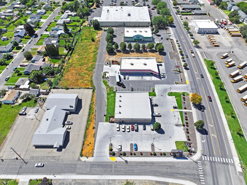 612 Wine Country Rd, Grandview, WA for sale - Building Photo - Image 3 of 7