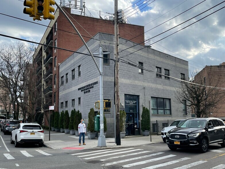 3204 Union St, Flushing, NY 11354