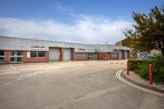 87C Whitby Rd, Slough for lease Building Photo- Image 2 of 2