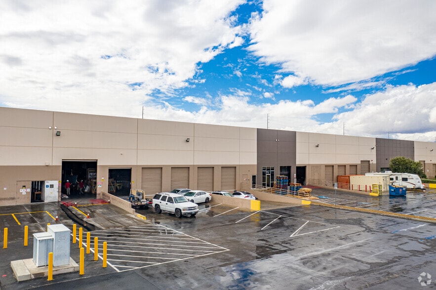 4375 S Valley View Blvd, Las Vegas, NV for lease - Building Photo - Image 3 of 4