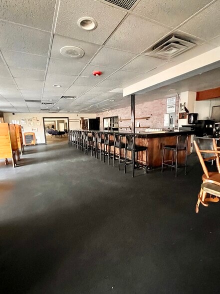 9501 State Route 13, Camden, NY for sale - Interior Photo - Image 3 of 31