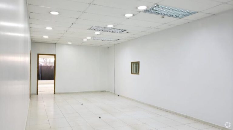 Multifamily in Madrid, Madrid for sale Interior Photo- Image 1 of 2