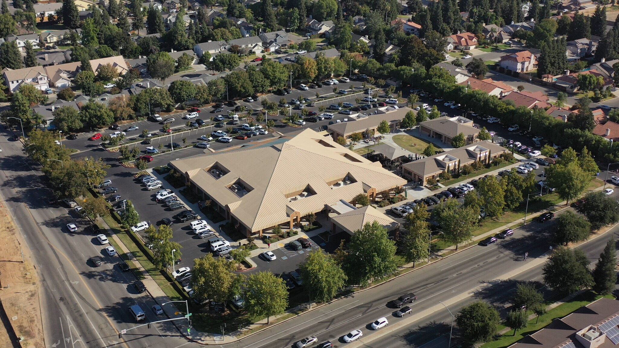 2044-2054 E Nees Ave, Fresno, CA for sale Building Photo- Image 1 of 1