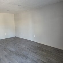 2103-2135 W Church St, Orlando, FL for lease Interior Photo- Image 1 of 1