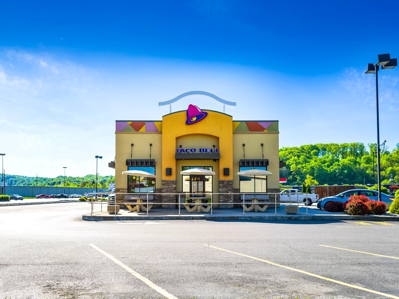 1225 Stafford Dr, Princeton, WV for sale - Building Photo - Image 1 of 1