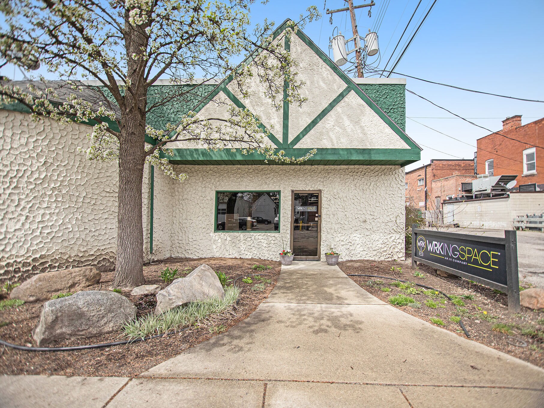 74135 Church St, Armada, MI 48005 WRKing Space Office and Coworking