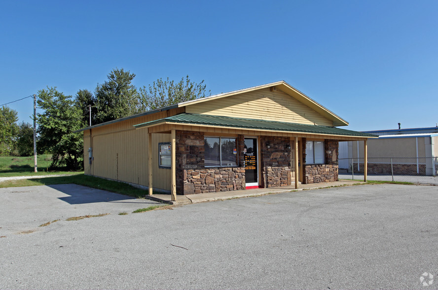 121 N Bloomington Rd, Lowell, AR for sale - Primary Photo - Image 1 of 9