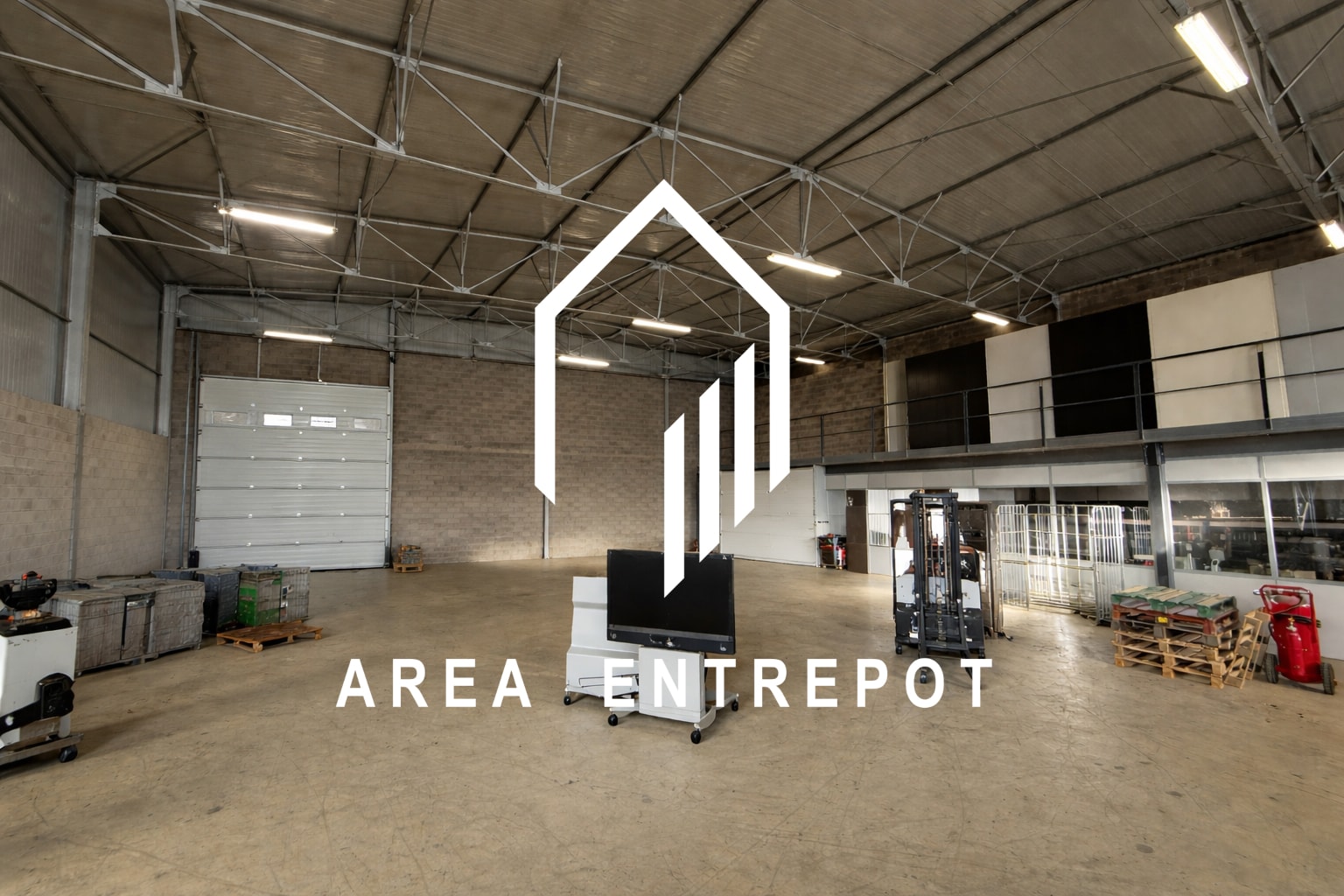 30 Bis Rue D'Helsinki, Vitrolles for lease Interior Photo- Image 1 of 5