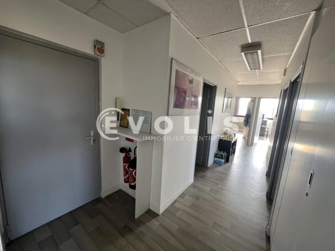 Office in Noisy-le-Grand for sale Interior Photo- Image 1 of 18