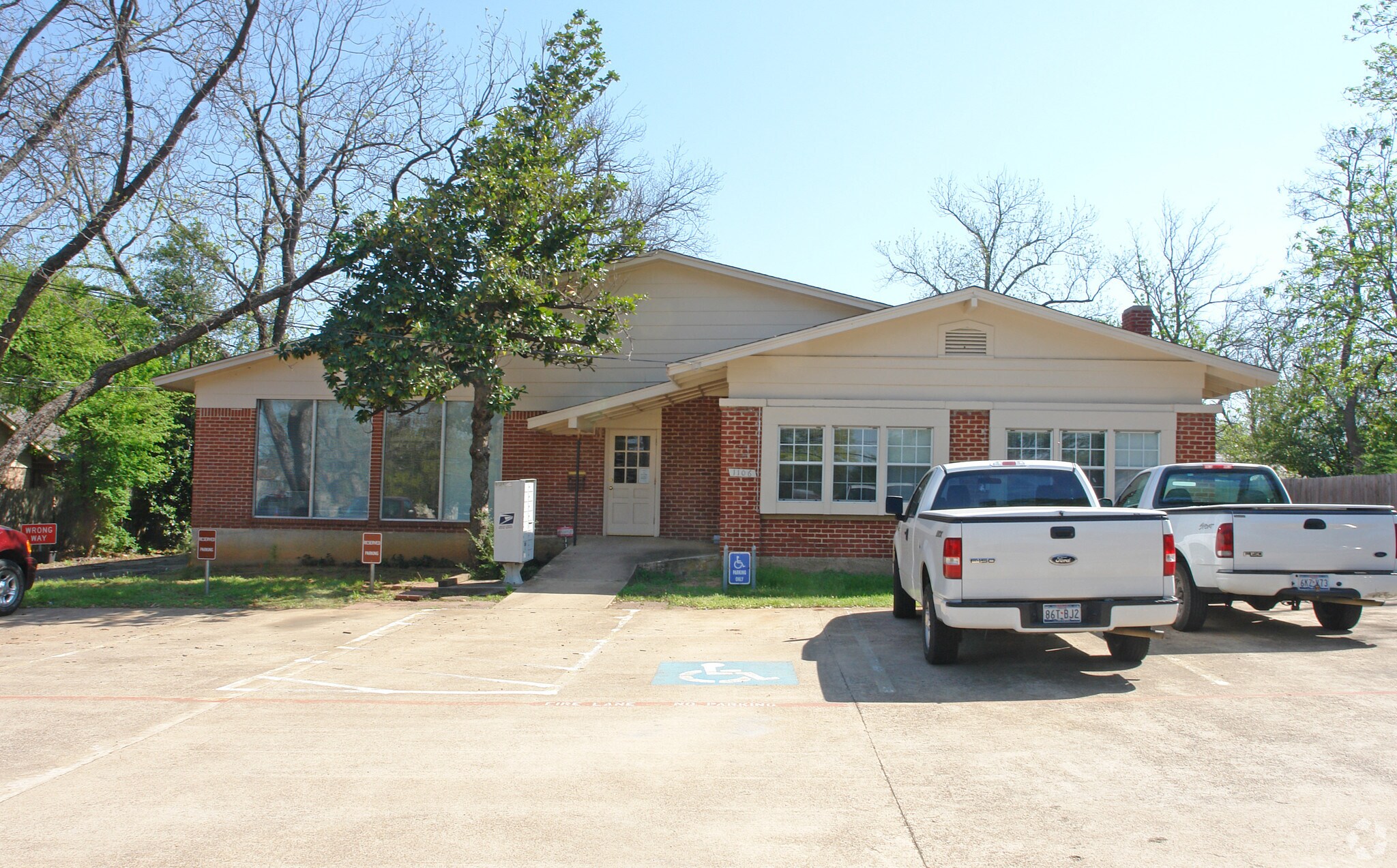 1106 W Abram St, Arlington, TX for sale Primary Photo- Image 1 of 1