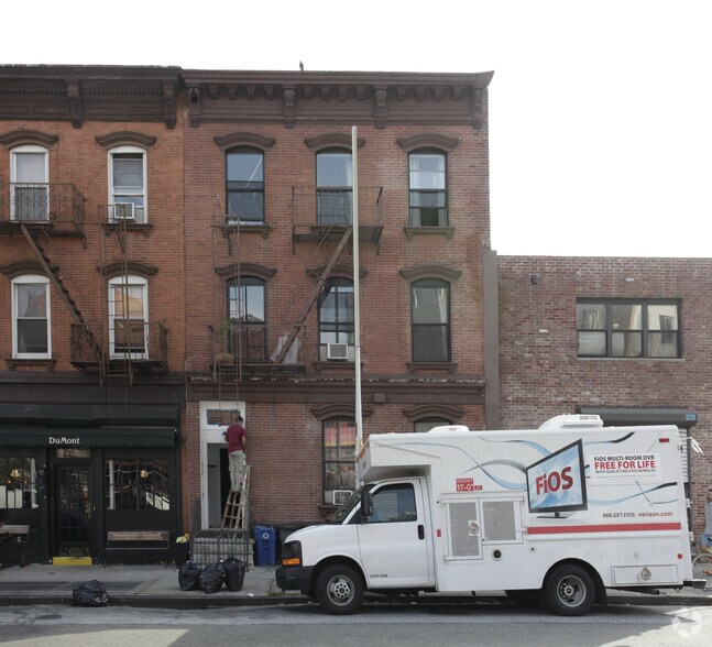 430 Union Ave, Brooklyn, NY for sale - Building Photo - Image 2 of 2