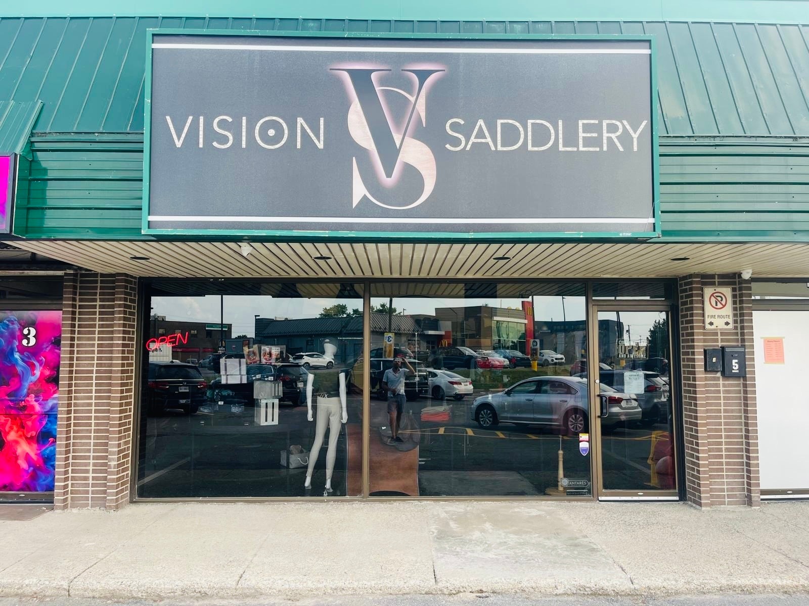 2130 Robertson Rd, Ottawa, ON for lease Building Photo- Image 1 of 6