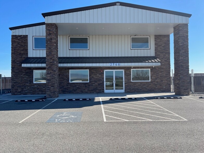 2746 Kingsgate Way, Richland, WA for lease - Building Photo - Image 1 of 10